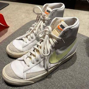 Nike Blazer Mid '77 Vintage Womens Size 10